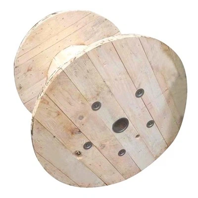 Kabelspulenrolle aus Holz